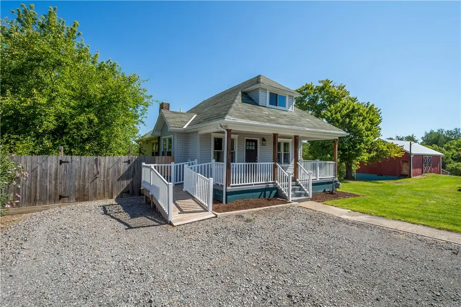 1191 Reno St Ext, Rochester, PA 15074 - #2