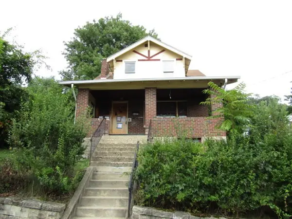 424 W 9th Ave, Tarentum, PA 15084
