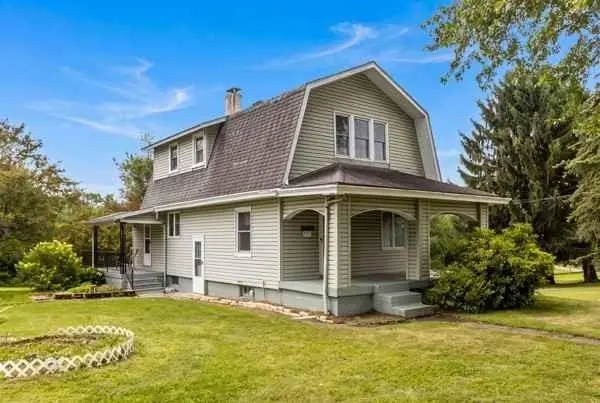 297 Friendship Rd, Beaver Falls, PA 15010