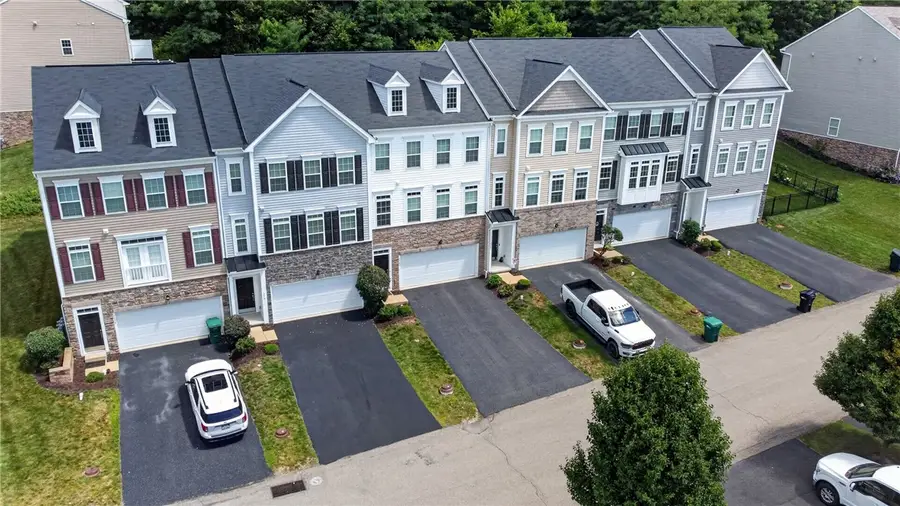 2263 Flint Dr, Washington, PA 15301 - #2