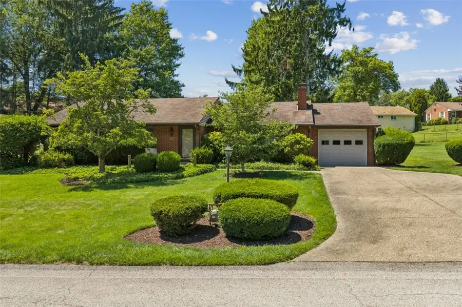 127 Allan Dr, Beaver, PA 15009 - #2