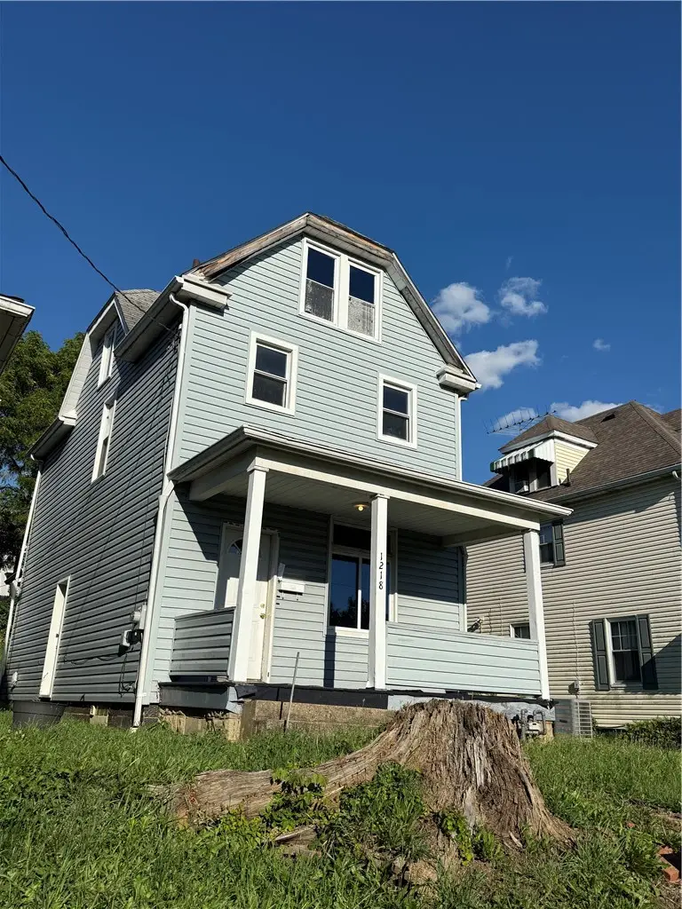 1218 Woodmont Ave, New Kensington, PA 15068 - #2
