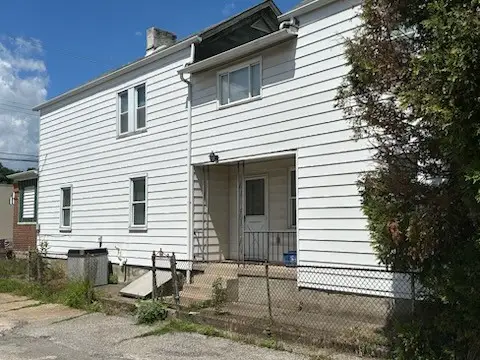 210 Munson Ave, McKees Rocks, PA 15136 - #3