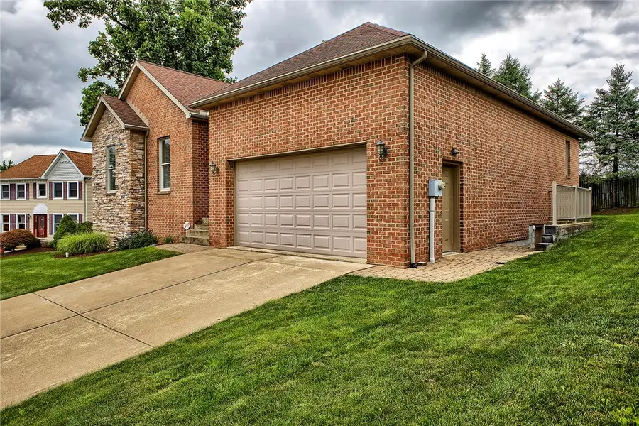 34 Harrington Way, Greensburg, PA 15601 - #2