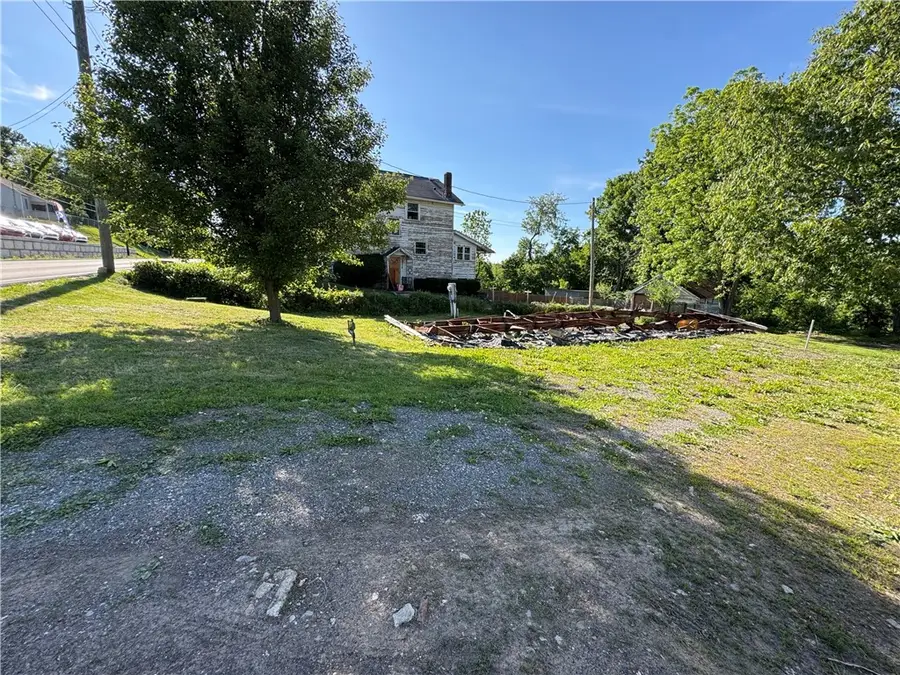 393 N Gallatin Ave, Uniontown, PA 15401 - #2