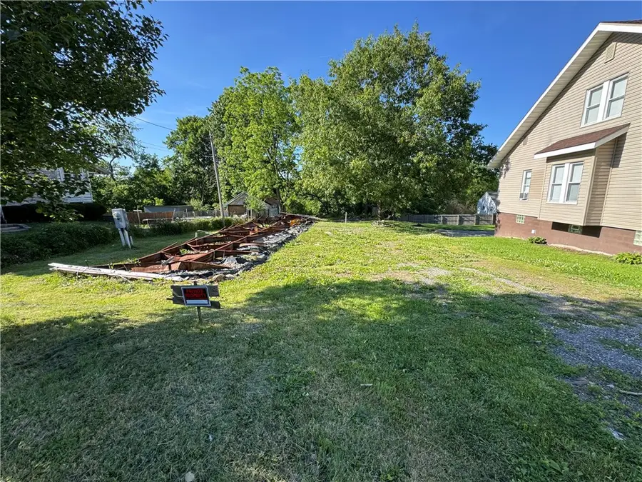 393 N Gallatin Ave, Uniontown, PA 15401 - #3