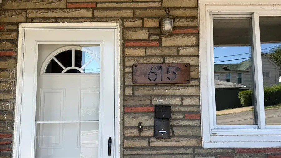 615 9th St, Glassport, PA 15045 - #3