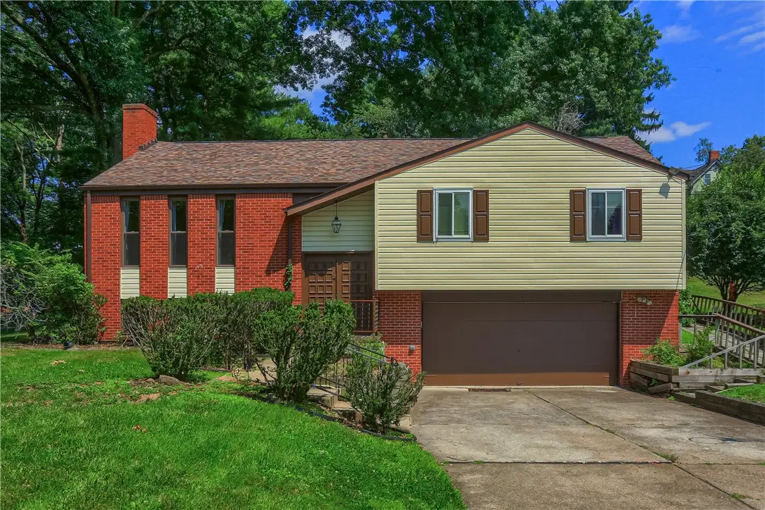 1557 Lenora Dr, Pittsburgh, PA 15237 - #1
