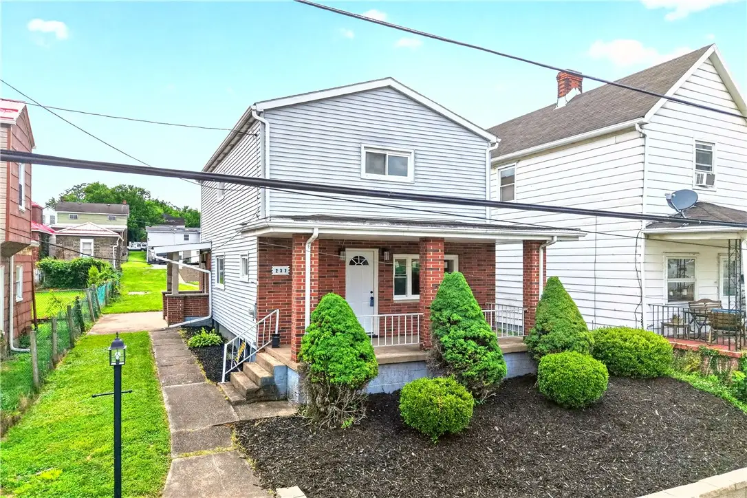 237 Allen Ave, Donora, PA 15033 - #1