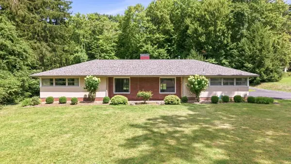 215 E Maitland Lane, New Castle, PA 16105 - #1