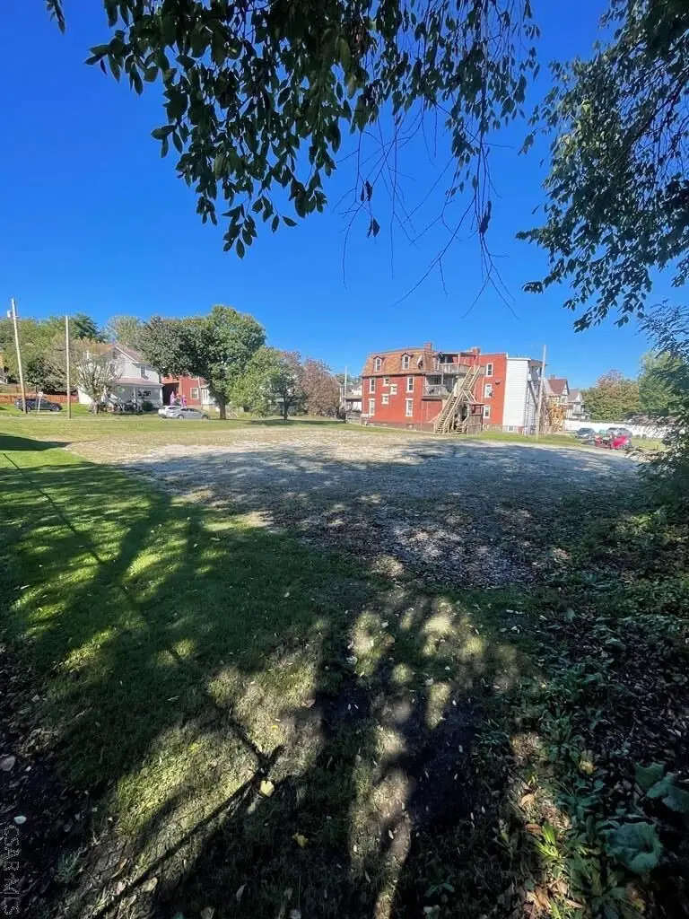 409 S 8th Street, Connellsville, PA 15425 - #3