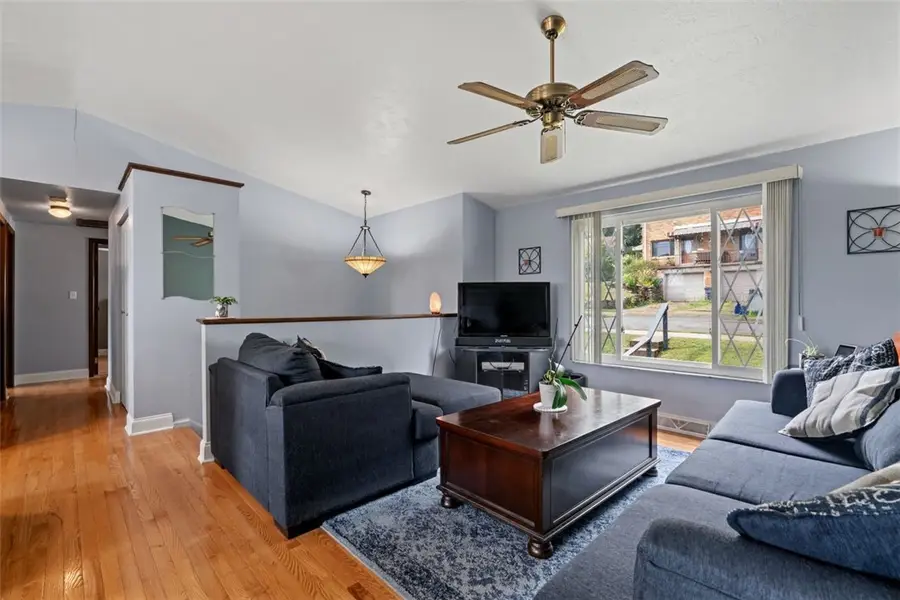 223 Bryson Ave, Pittsburgh, PA 15202 - #2