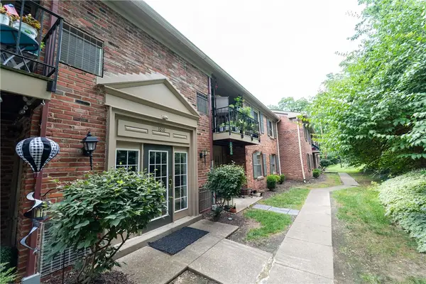 1010 Margarite Dr #F, Pittsburgh, PA 15216