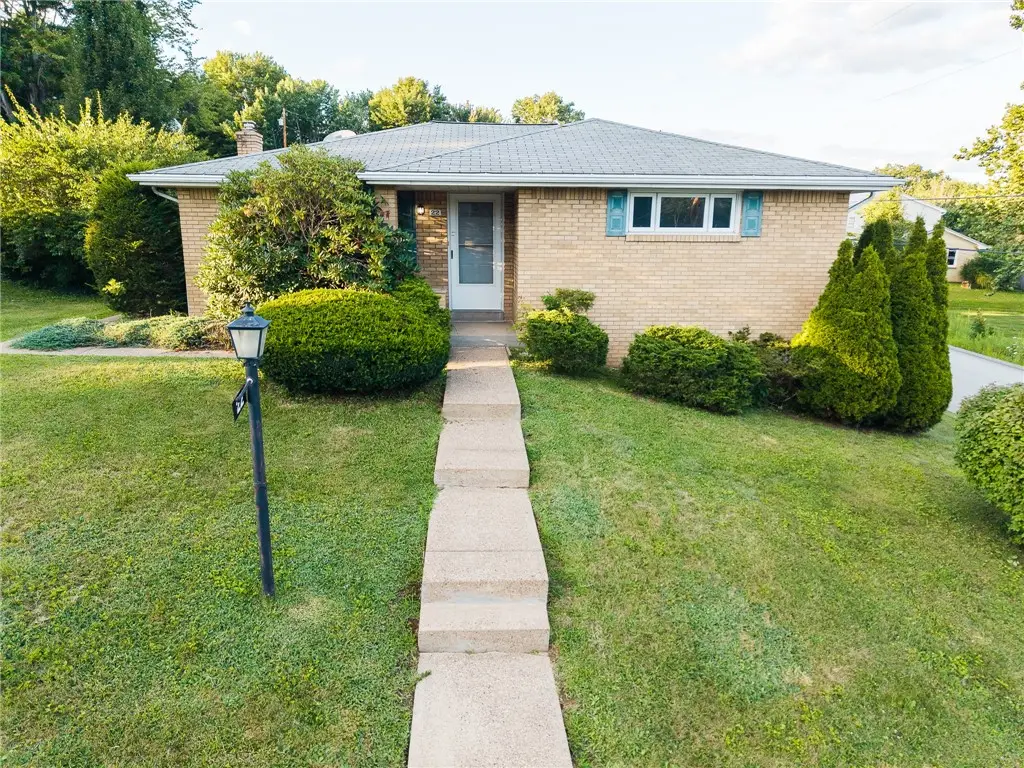 22 Levin Dr, Jeannette, PA 15644 - #1