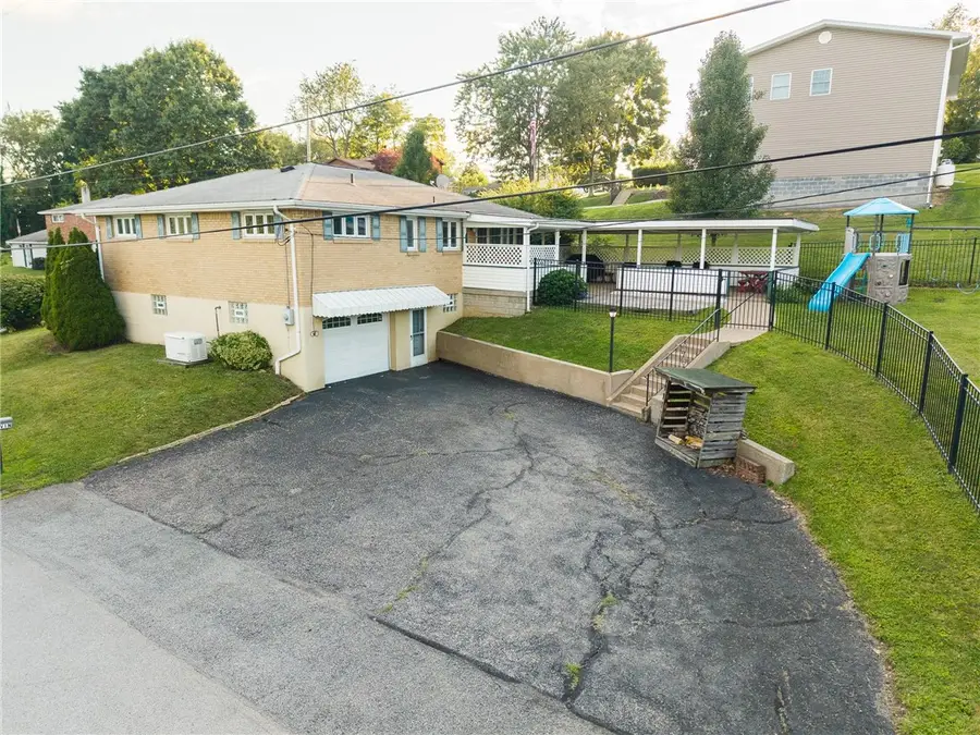 22 Levin Dr, Jeannette, PA 15644 - #3