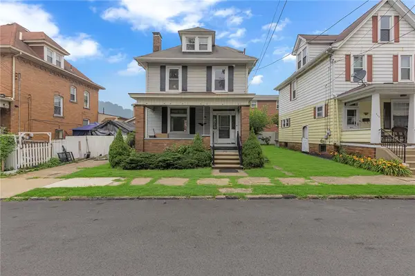 303 6th St, New Brighton, PA 15066