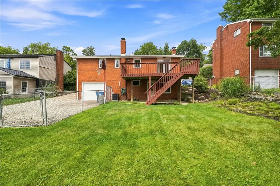 541 Foltz Dr, Verona, PA 15147 - #2