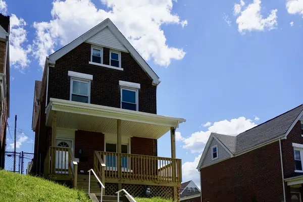 424 Suncrest St, Pittsburgh, PA 15210