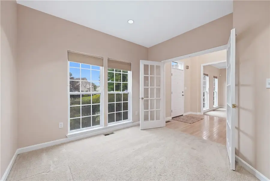 237 Field Club Cir, Robinson, PA 15136 - #3