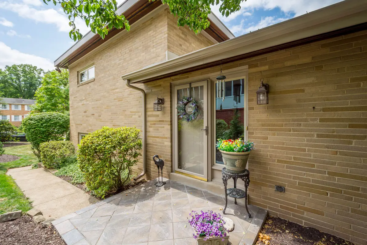 4706 W Lawnview Avenue, Pittsburgh, PA 15227 - #1