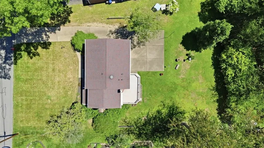 137 Kenney Dr, Sewickley, PA 15143 - #2