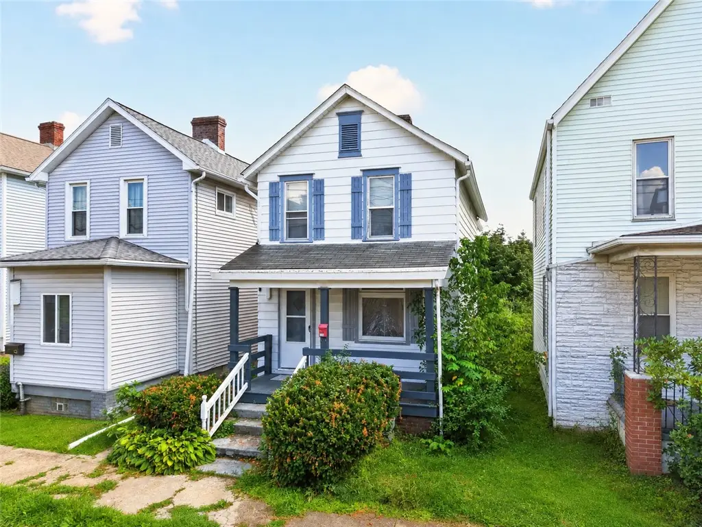 113 E Grant St, Latrobe, PA 15650 - #1