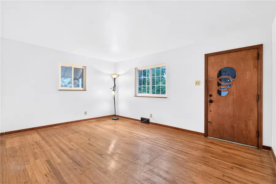 223 Montana St, Pittsburgh, PA 15214 - #2