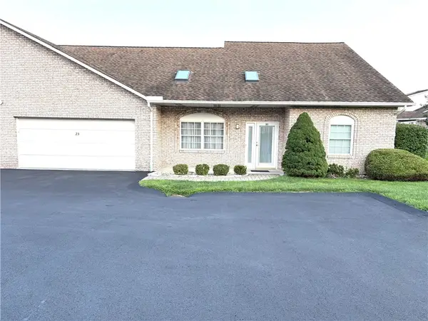 2750 Iowa Dr #25, Lower Burrell, PA 15068