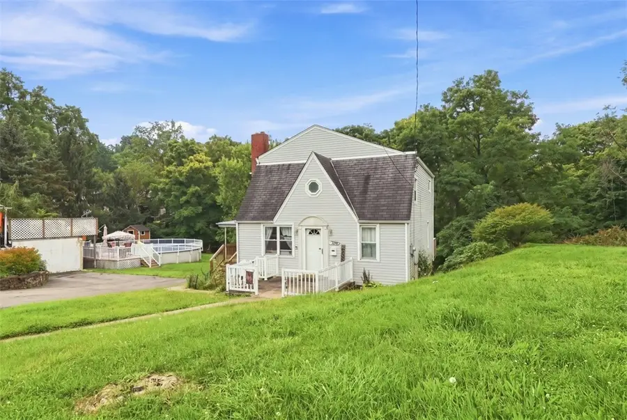 1920 Mount Joseph St, Pittsburgh, PA 15210 - #2