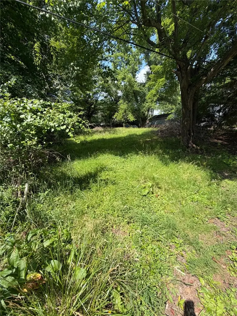 715 E Meyer Ave, New Castle, PA 16105 - #2
