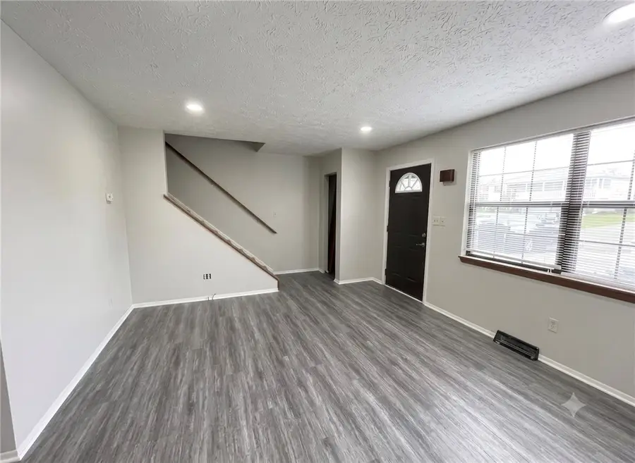 71 Meanor St, Imperial, PA 15126 - #2