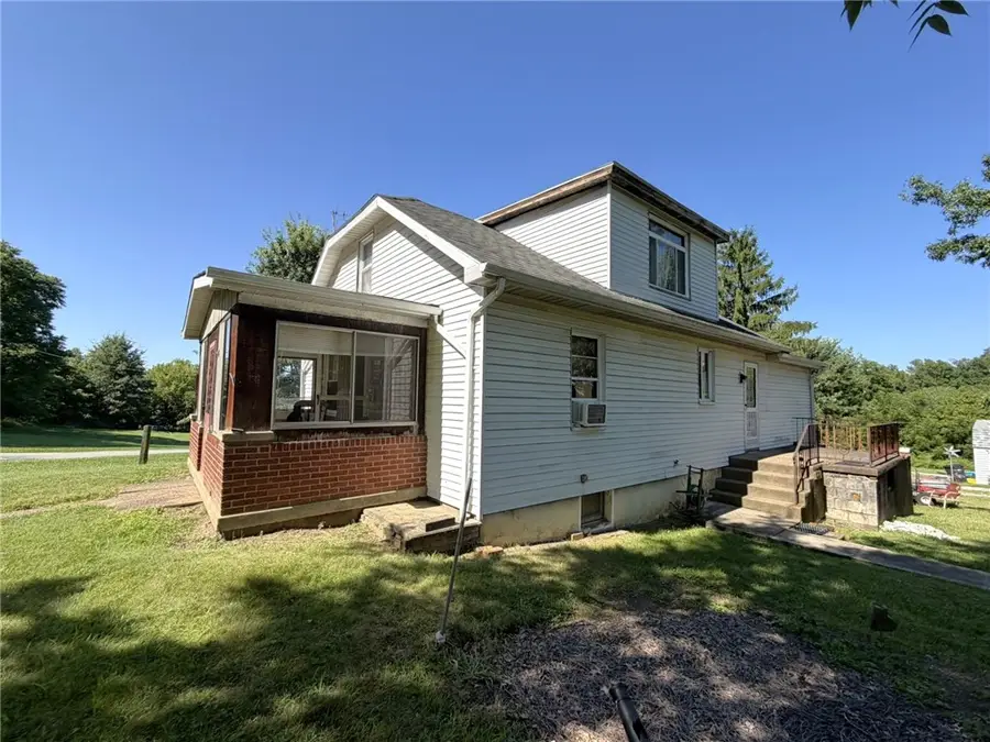 1661 Amy Lane, North Huntingdon, PA 15642 - #3