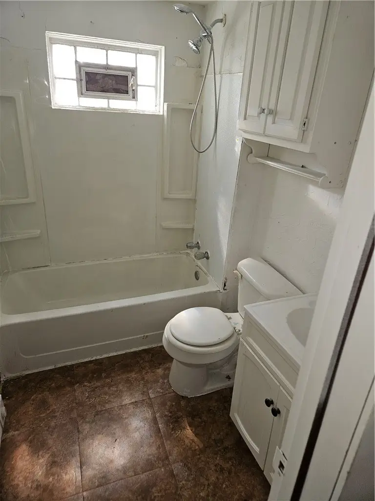 227 Munson Ave, McKees Rocks, PA 15136 - #2