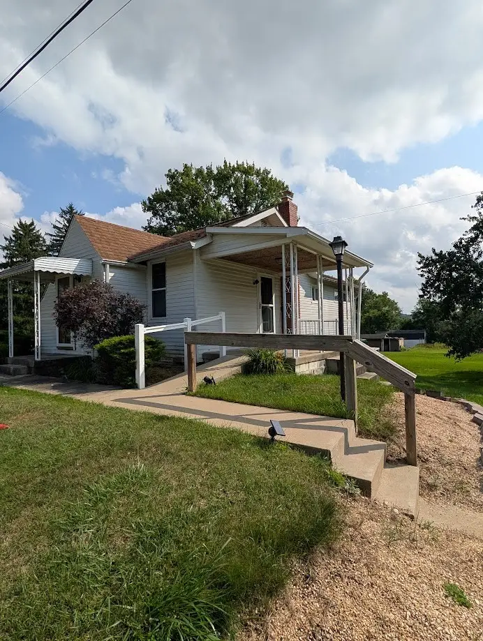 421 New Castle, Butler, PA 16001 - #2