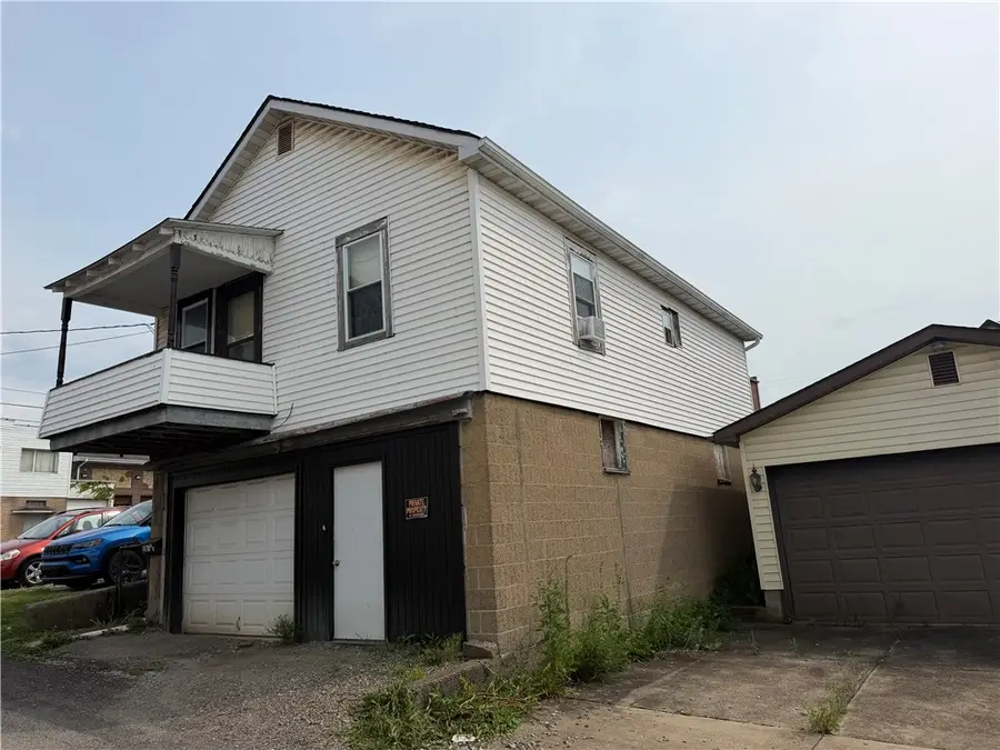 204 1/2 Longfellow Street, Vandergrift, PA 15690 - #2