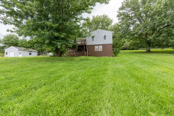 208 Mccleary Road, Hookstown, PA 15050