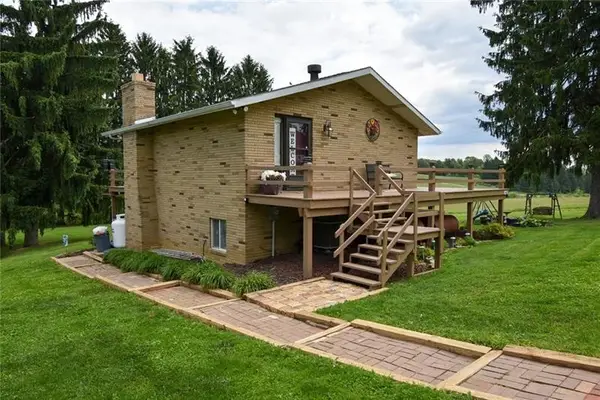 143 Baer Rd, Smock, PA 15480