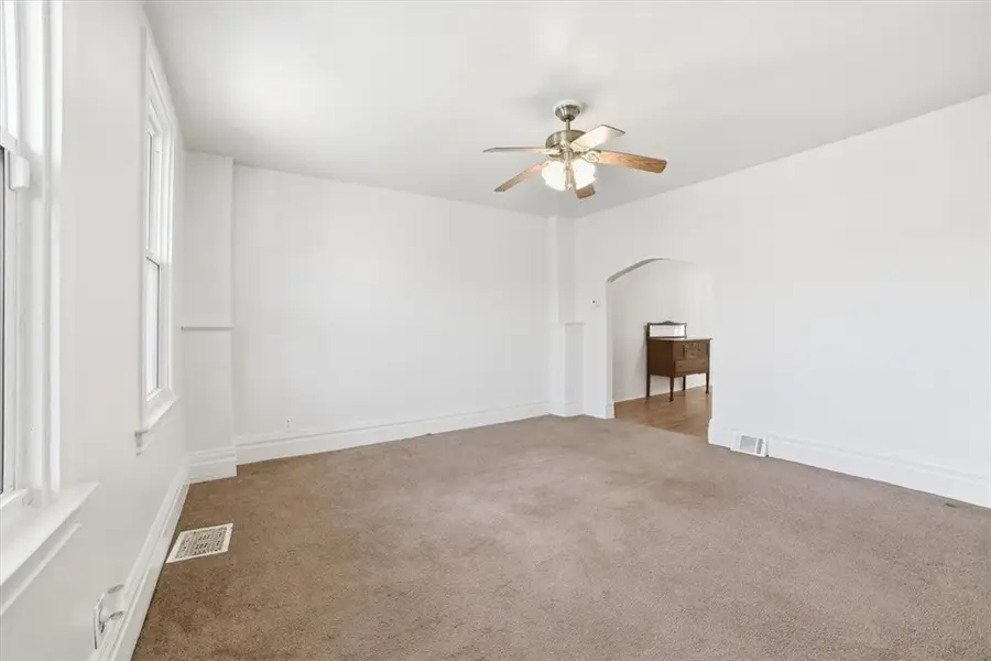 1237 Ledgedale St, Pittsburgh, PA 15205 - #3