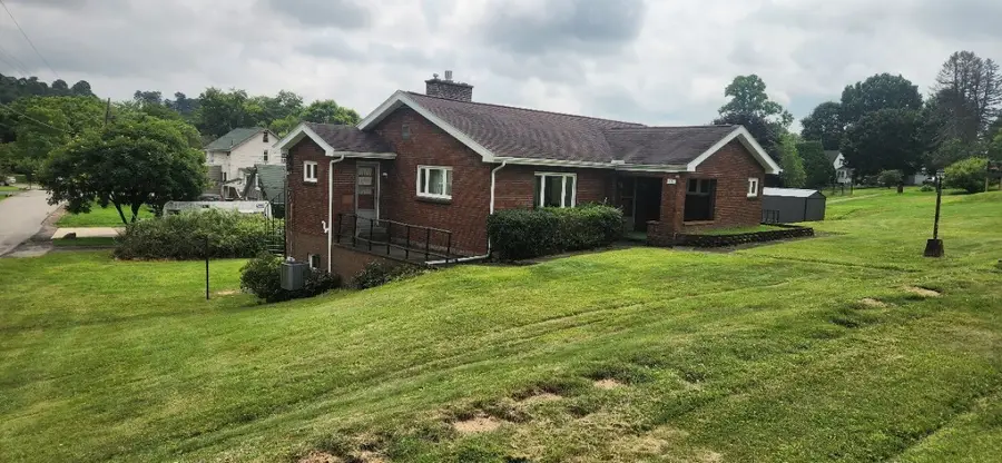102 Mahony Avenue, Ellwood City, PA 16117 - #2