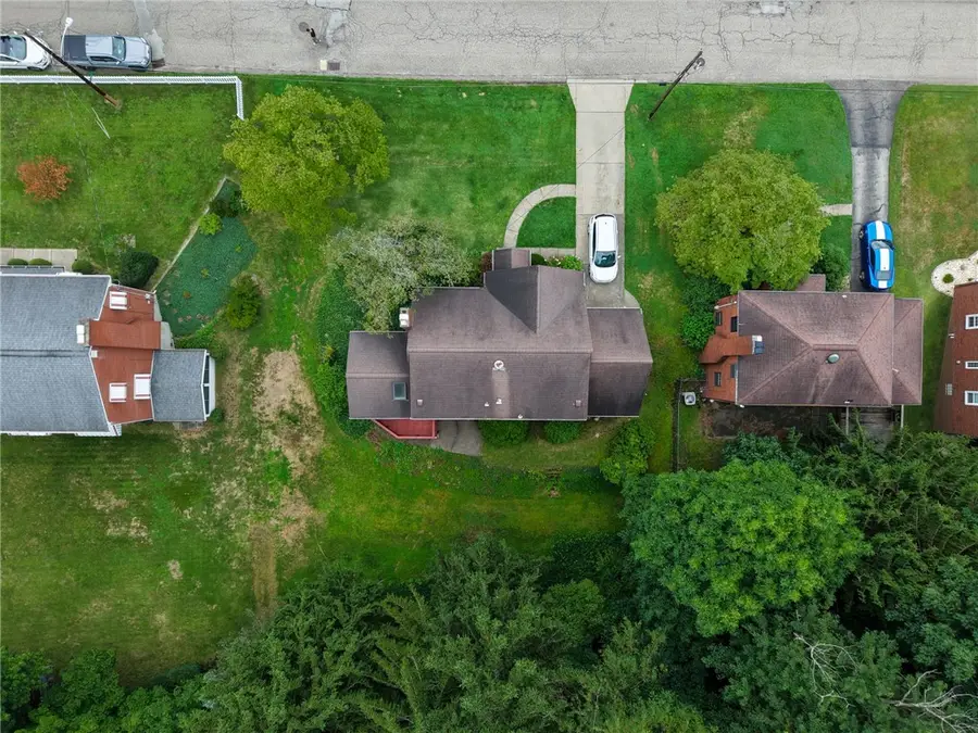 209 Glenview Drive, New Kensington, PA 15068 - #3
