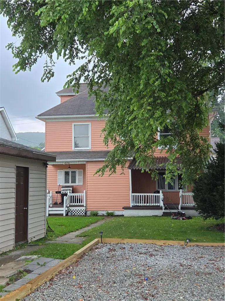 321 E 4th St, Derry, PA 15627 - #3