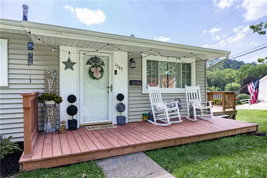 1545 Saxonburg Rd, Natrona Heights, PA 15065 - #2