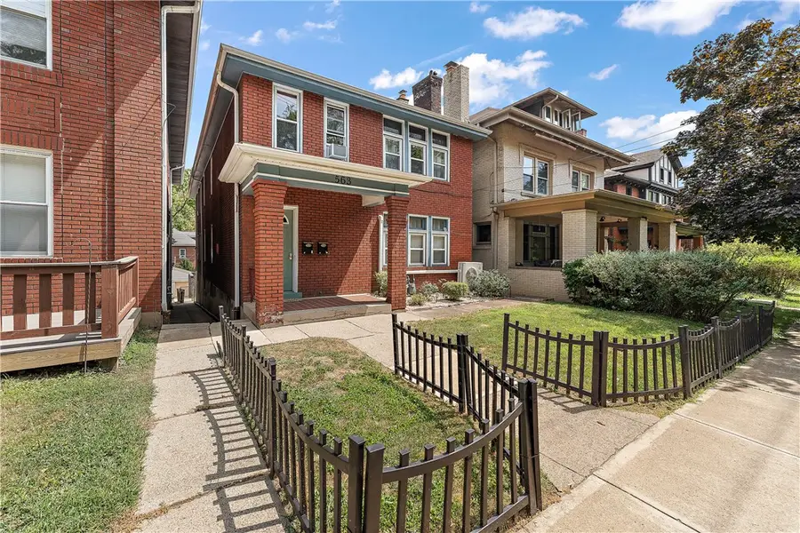 563 S Braddock Ave, Pittsburgh, PA 15221 - #3