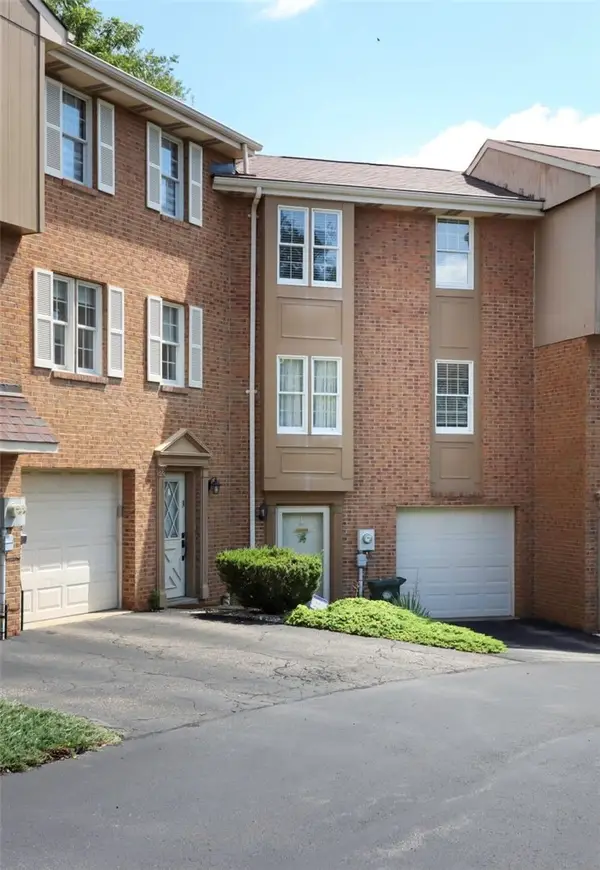 20 Hennig Dr, Pittsburgh, PA 15236