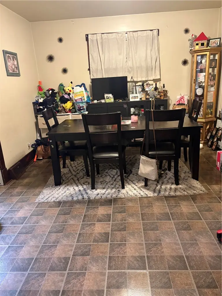718 7th Avenue, Coraopolis, PA 15108 - #3