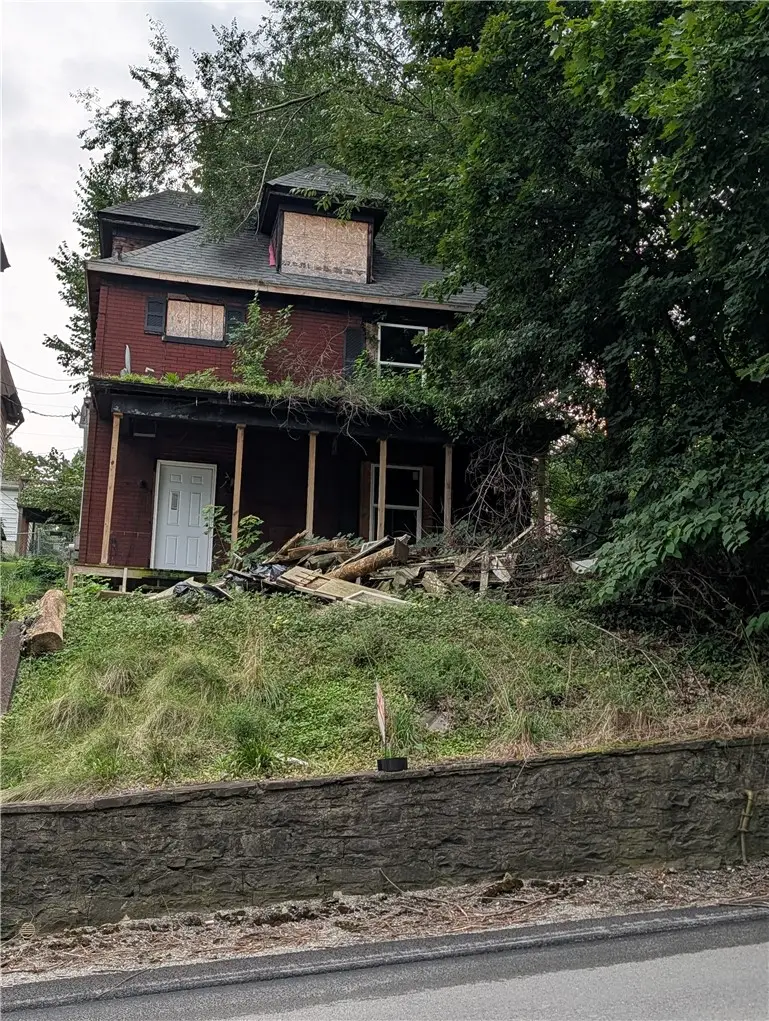 355 High St, Brownsville, PA 15417 - #2