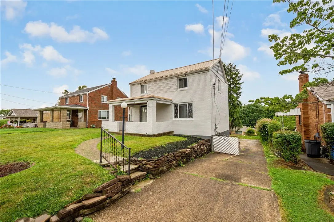 1339 Edgewood Dr, Homestead, PA 15120 - #1