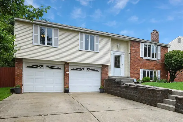 171 Sylvania Dr, Pittsburgh, PA 15236