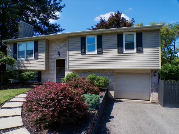 118 Whitney Dr, Cranberry Twp, PA 16066