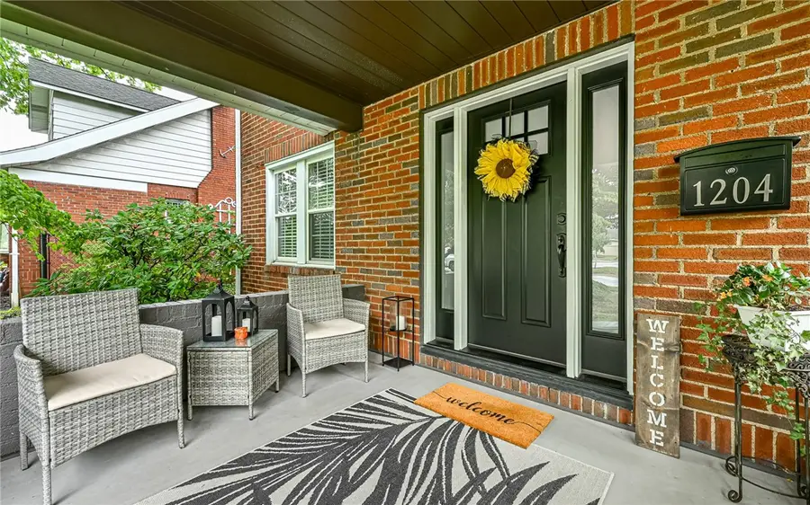 1204 Broadview Blvd, Natrona Heights, PA 15065 - #3